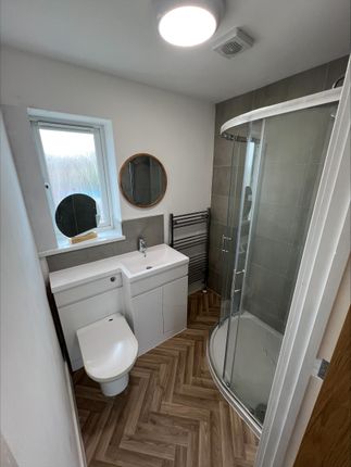 Room 3, 88, Dowles Road, KIDDERMINSTER photo 4