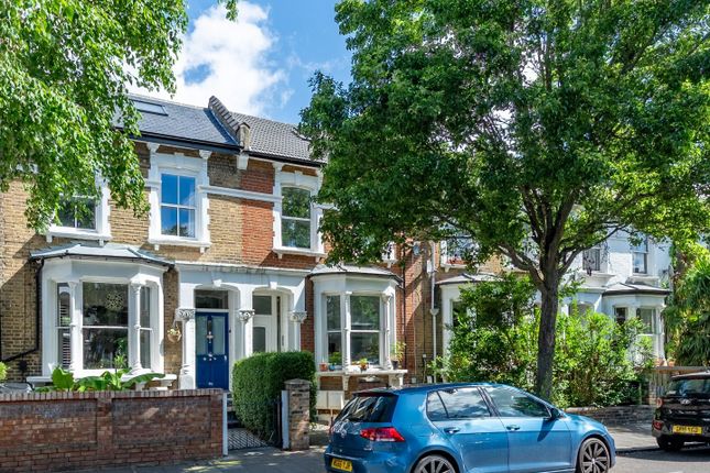 121 Brooke Road, London photo 2