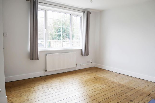 14, Rodney Crescent, Arundel photo 3