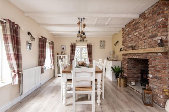Rhinestone Cottage, Foxes Lowe Road, Spalding photo 4