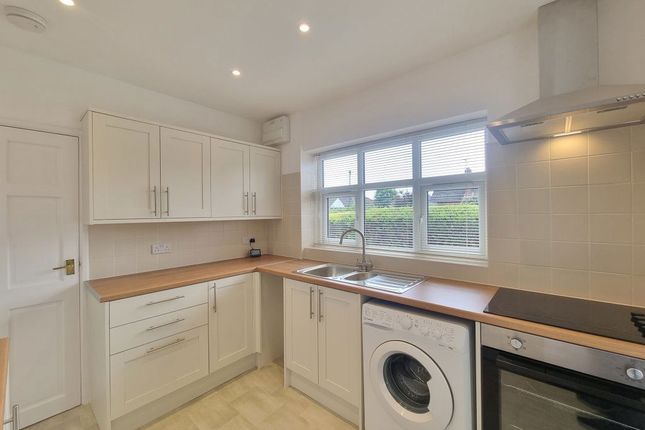 11, Foxhunter Drive, Leicester photo 4
