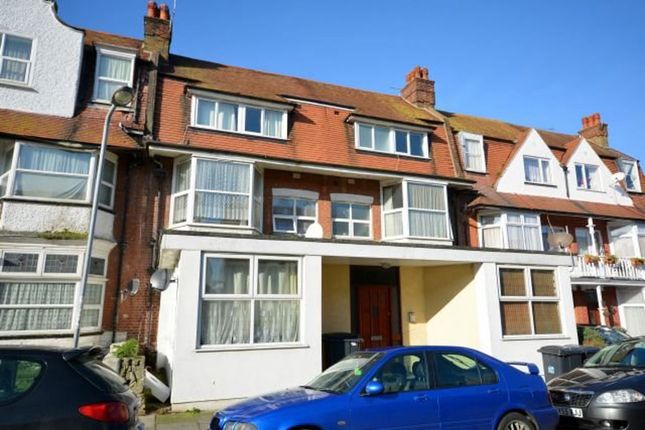 Flat to rent in Surrey Road, Cliftonville