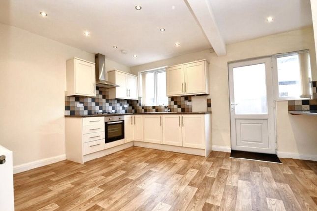 7 Brown Street, Salford photo 2