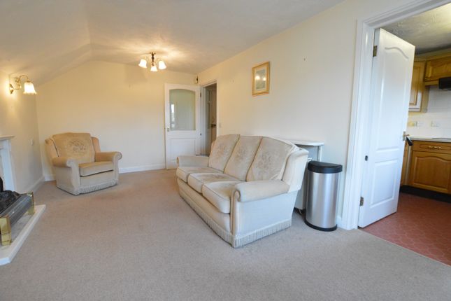 Flat for sale in Beaumonds, St Albans