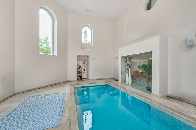 5 Henry Tate Mews, London photo 2
