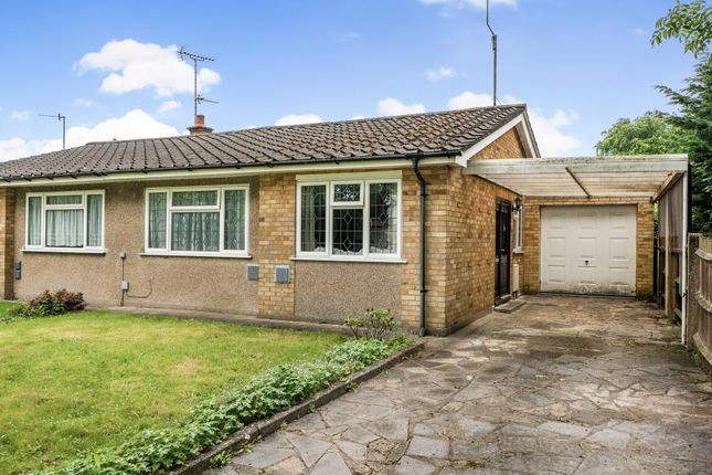 Thumbnail Bungalow for sale in High Road, Leavesden, Watford