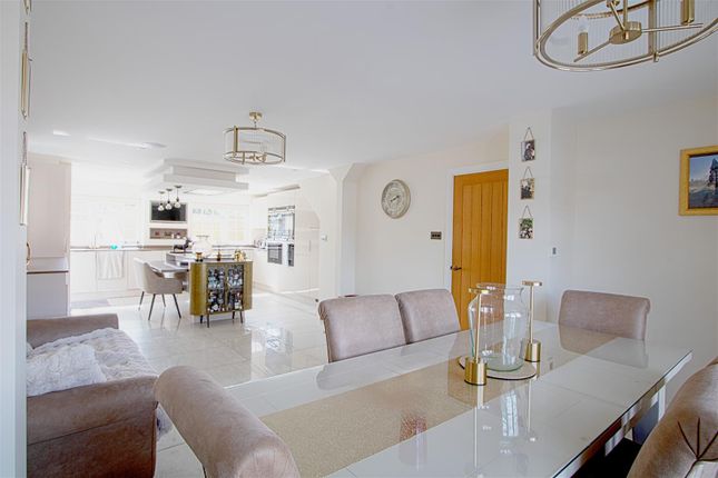 3, Fitzroy Close, Billericay photo 4