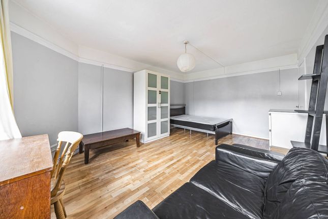 Flat to rent in New Park Rd, Brixton, London