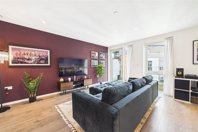 Flat 48,, Meridian House, London photo 3