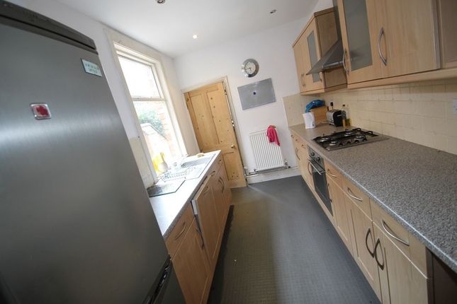 Thumbnail Terraced house to rent in Lorne Road, Leicester