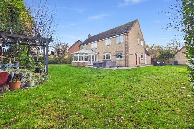 3, Horse Pond Close, Sudbury photo 2
