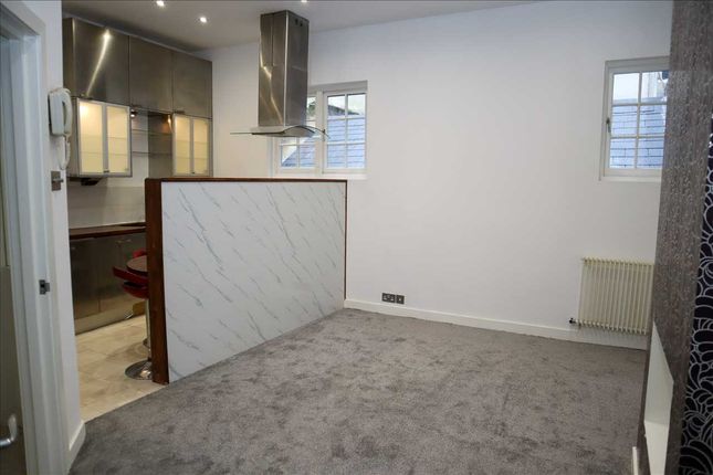 Terraced house to rent in Queensbury Mews, Brighton