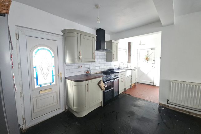 14 Heol-y-Mynydd, Bridgend photo 4