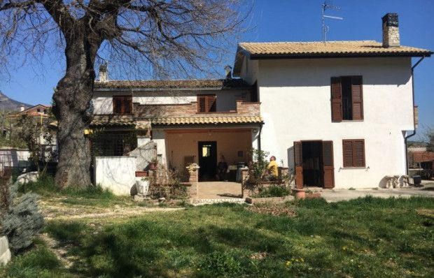Thumbnail Detached house for sale in Civitella Casanova, Pescara, Abruzzo