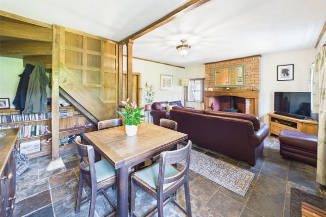 2 Farm Cottages,, Haresfield, Gloucestershire photo 4