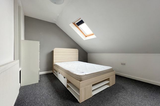 31, Coburn Street, Cardiff photo 5