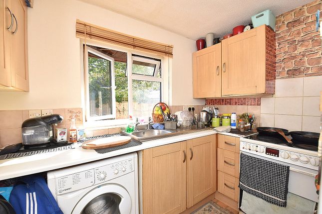 2-bed flat on 4, Malthouse Close, Somerset, £115,000