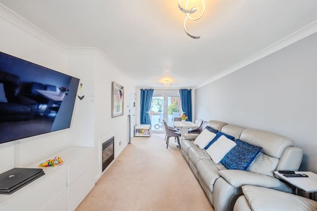 64, Thornwell Road, CHEPSTOW photo 3