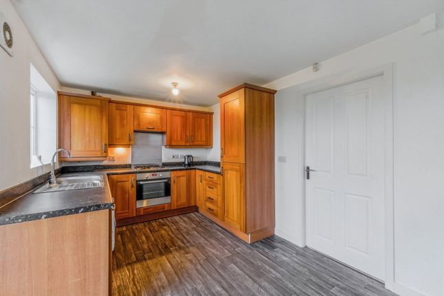 46, Weavers Avenue, Frizington photo 3