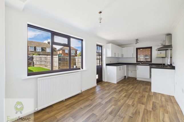 2, Trevale Road, Rochester photo 3
