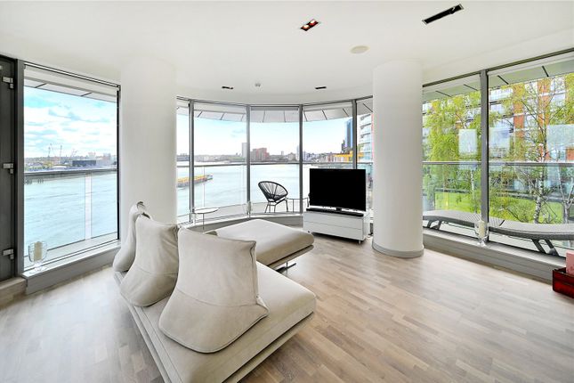 Flat for sale in New Providence Wharf, 1 Fairmont Avenue, Canary Wharf, London