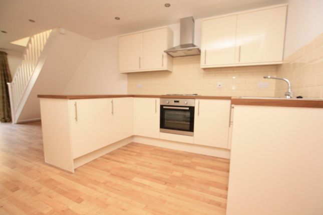 46A, Woodbury Avenue, East Grinstead photo 3