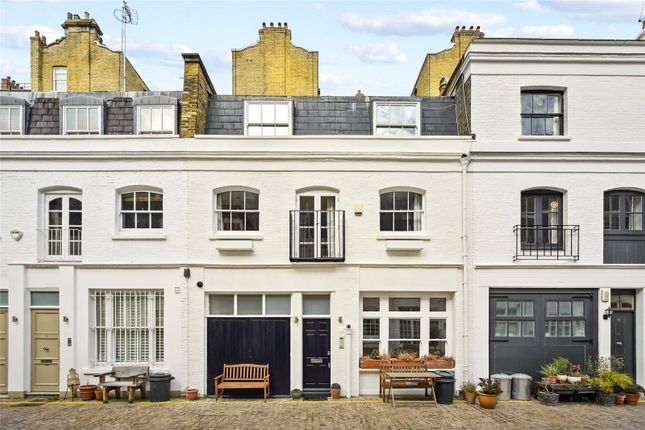 Mews house to rent in Petersham Place, South Kensington, London SW7