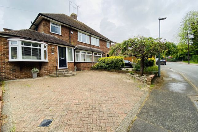 Thumbnail Semi-detached house to rent in Hawthorn Close, Dunstable