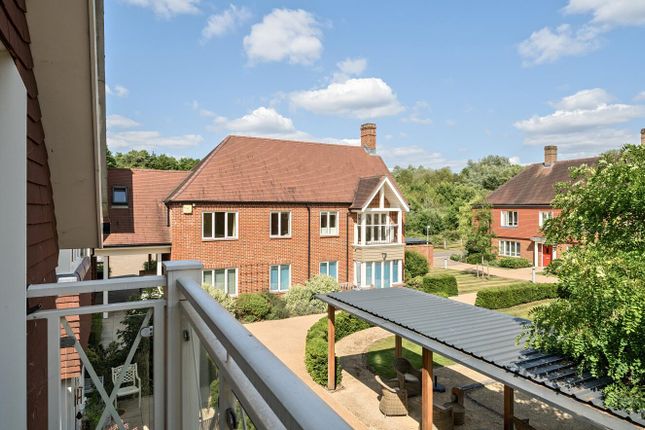70 Oakleigh Square, Hammond Way, Yateley photo 4