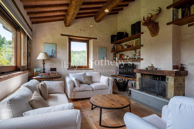 Country house for sale in Borgo di Comunaglia, Umbertide, Umbria