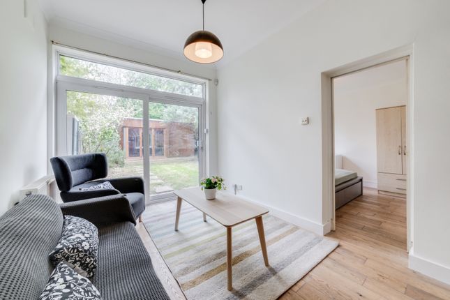 Flat to rent in Fordwych Road, West Hampstead