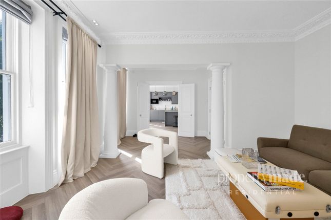 Flat 4,, 8 Observatory Gardens, London photo 4