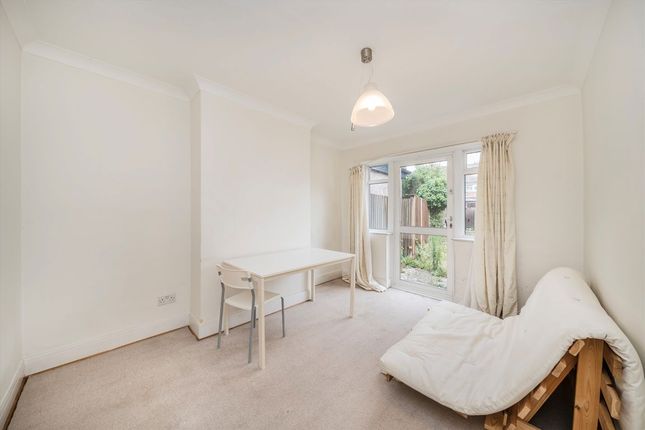 11, Lyndhurst Road, Greenford photo 4