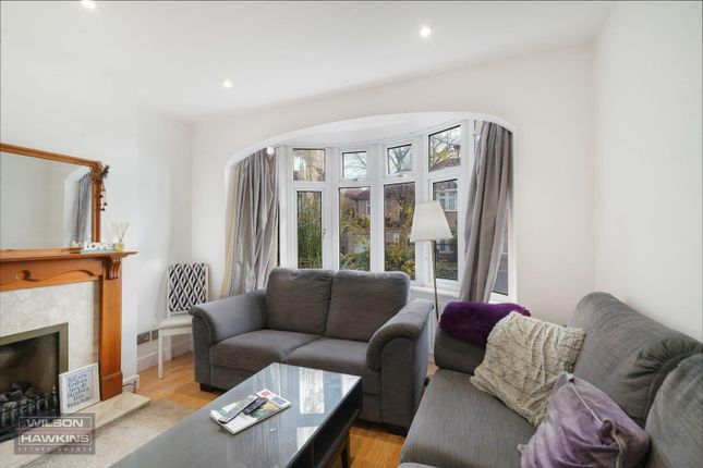 24, Northwood Gardens, Greenford photo 4