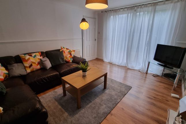 35, Woodbridge Fold, Leeds photo 5