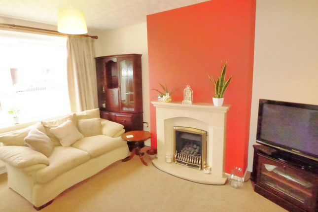 4, Malmesbury Close, Leeds photo 3