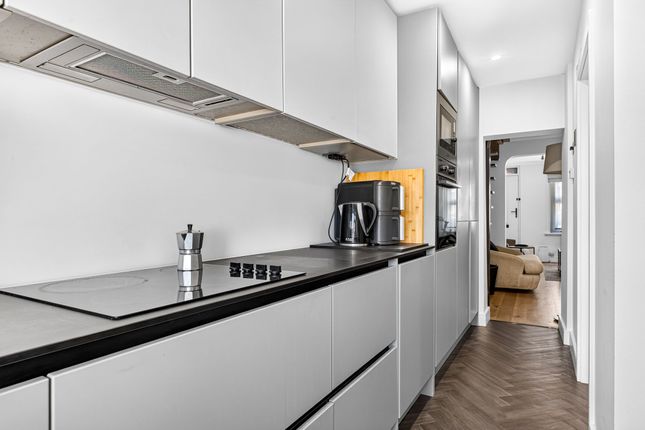 15 Alfred Road, London photo 2