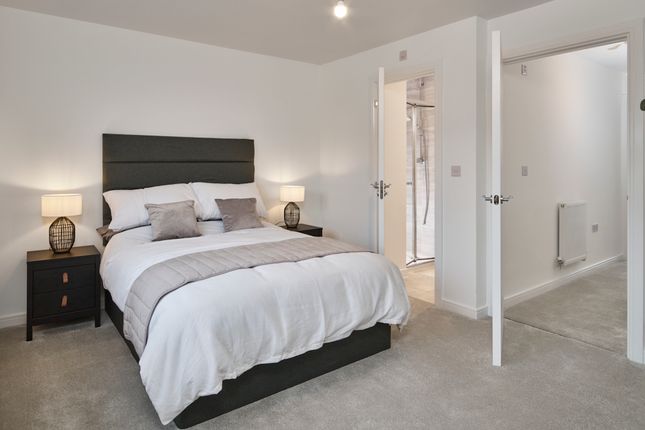 27, Dee Road, Tilehurst, Reading photo 2