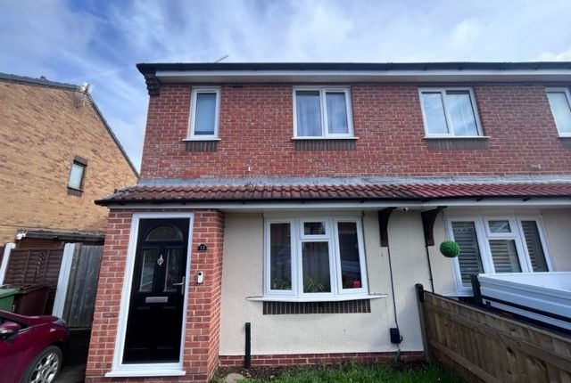 Thumbnail Property to rent in Globe Avenue, Stafford