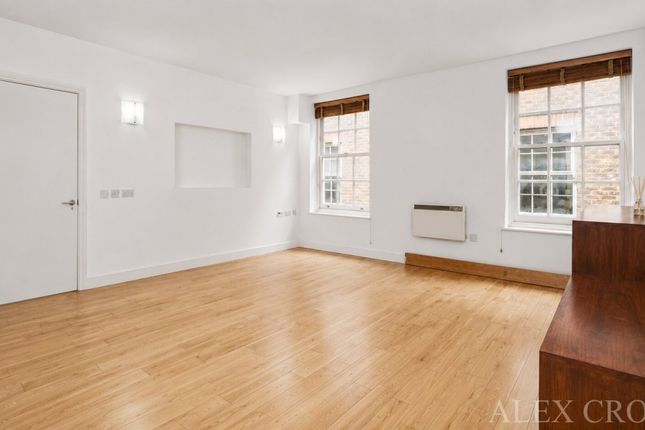 Flat 4, 183-187, Stoke Newington High Street, London photo 4