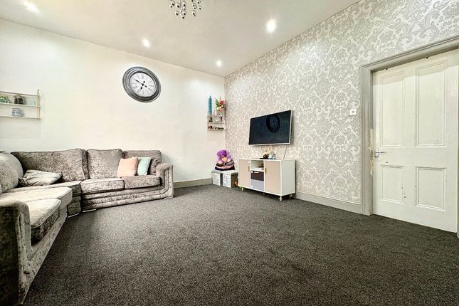 196 Lee Avenue, Bolton photo 2