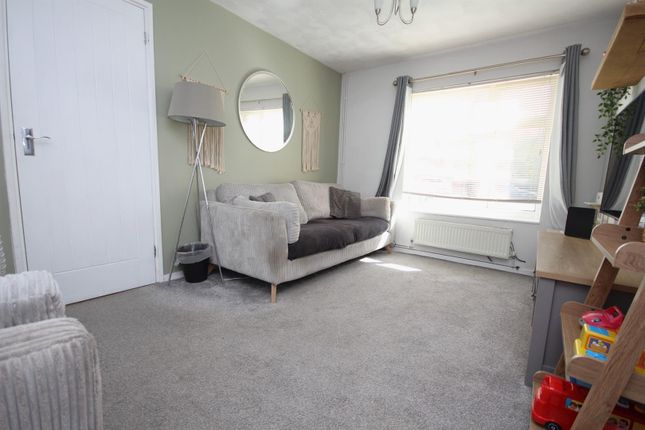 62, Northmore Road, Locks Heath photo 4
