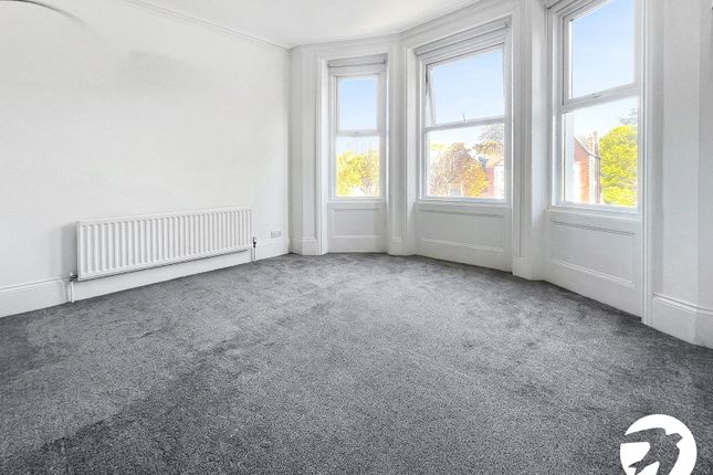 Flat 2, 120, Burnt Ash Hill, London photo 2