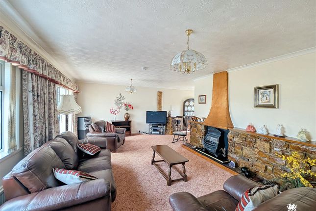 37, Banc Pendre, Kidwelly photo 4