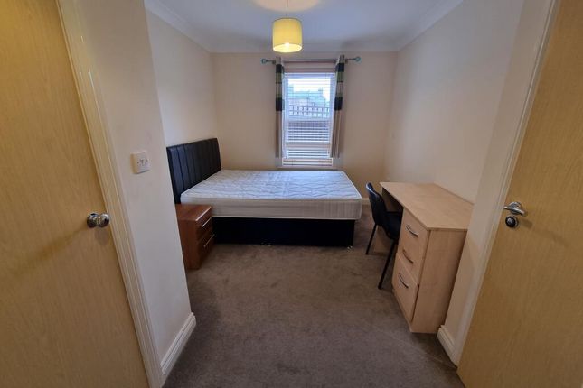 Flat to rent in Avenue Road, Leamington Spa