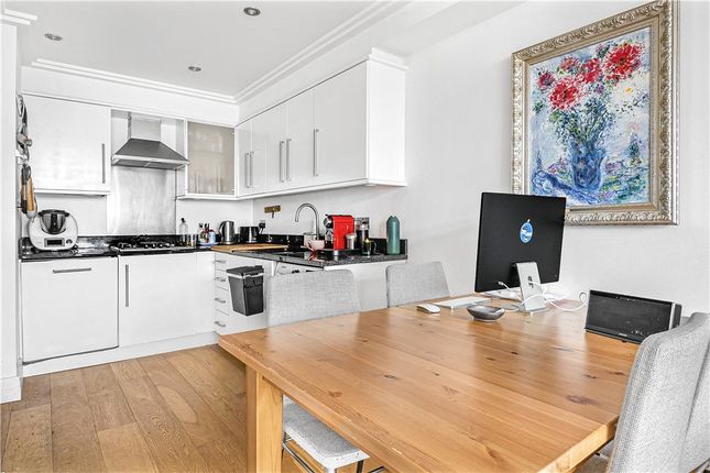 Apartment 54, 1, Town Meadow, London photo 2
