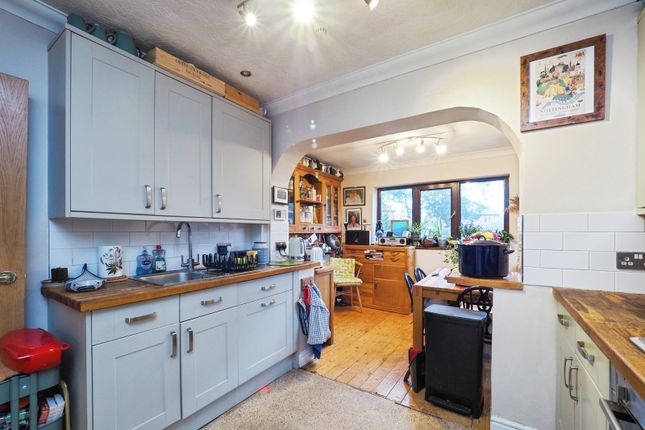 146, Russell Drive, Nottingham photo 4