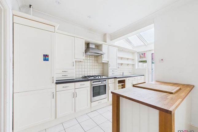 73 Andover Road, Cheltenham photo 2
