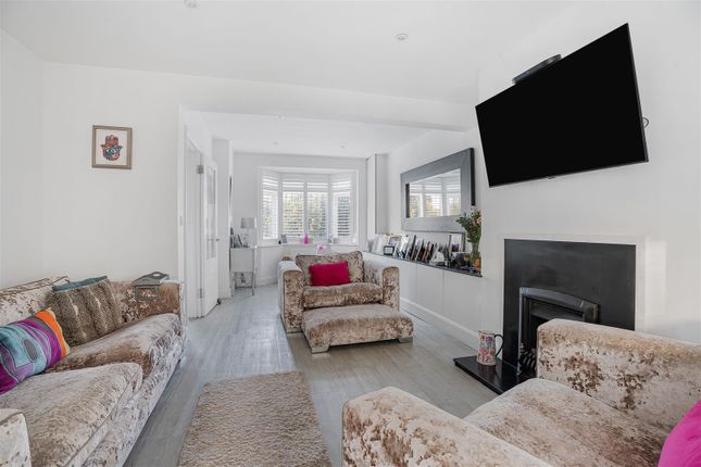 23, Rendlesham Avenue, Radlett photo 4
