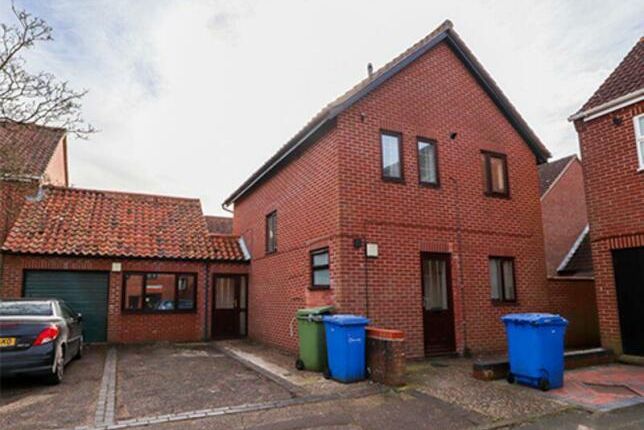 Thumbnail Property to rent in Mayes Close, Norwich